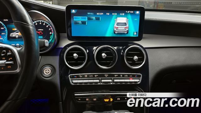 Mercedes-Benz GLC-Class GLC300e 4MATIC
