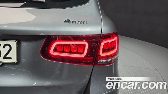 Mercedes-Benz GLC-Class GLC300e 4MATIC