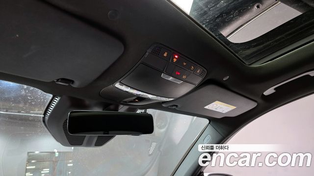 Mercedes-Benz GLC-Class GLC300e 4MATIC