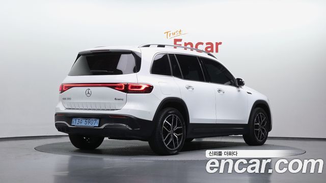 Mercedes-Benz EQB EQB300 4MATIC AMG Line