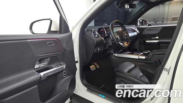 Mercedes-Benz EQB EQB300 4MATIC AMG Line
