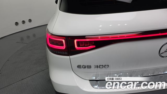 Mercedes-Benz EQB EQB300 4MATIC AMG Line