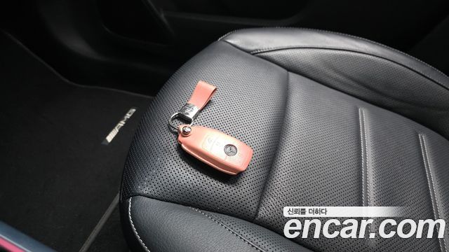Mercedes-Benz EQB EQB300 4MATIC AMG Line