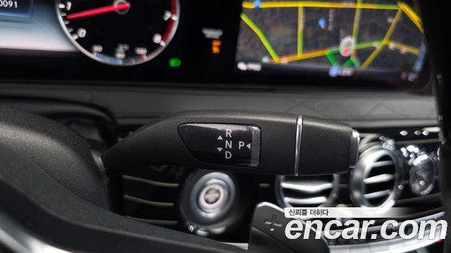 Mercedes-Benz S-Class Maybach S560 4MATIC