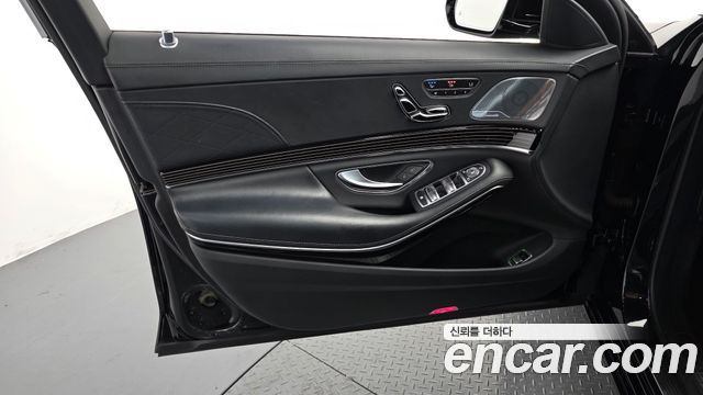 Mercedes-Benz S-Class Maybach S560 4MATIC