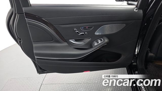 Mercedes-Benz S-Class Maybach S560 4MATIC