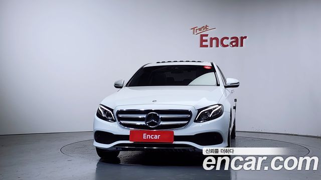 Mercedes-Benz E-Class E220d 4MATIC Avantgarde