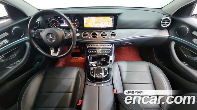 Mercedes-Benz E-Class E220d 4MATIC Avantgarde
