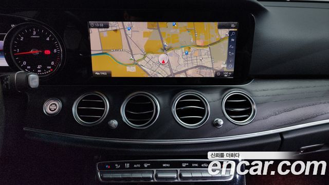 Mercedes-Benz E-Class E220d 4MATIC Avantgarde
