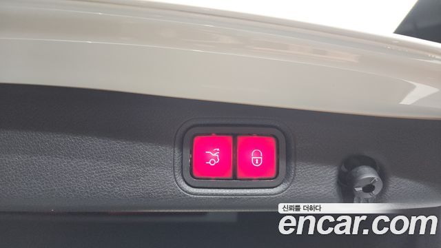 Mercedes-Benz E-Class E220d 4MATIC Avantgarde