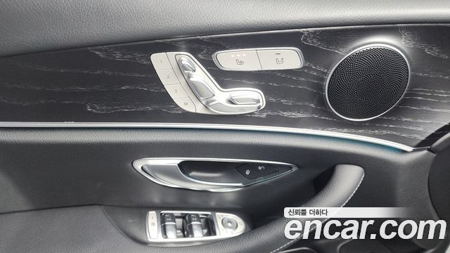 Mercedes-Benz E-Class E220d 4MATIC Avantgarde