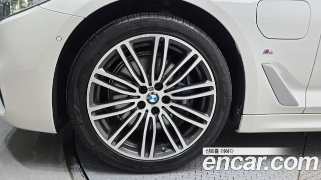 BMW 5-Series 530e M Sport