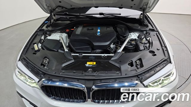BMW 5-Series 530e M Sport