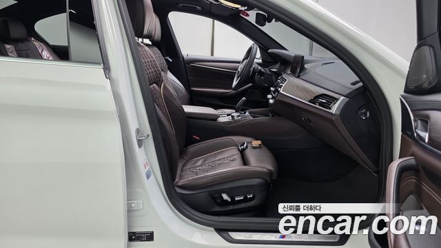 BMW 5-Series 530e M Sport