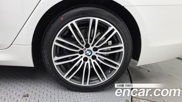 BMW 5-Series 530e M Sport