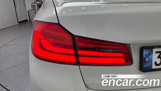 BMW 5-Series 530e M Sport
