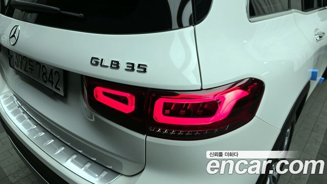 Mercedes-Benz GLB-Class AMG GLB35 4MATIC