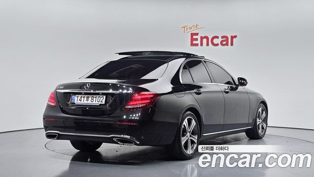 Mercedes-Benz E-Class E300 Avantgarde