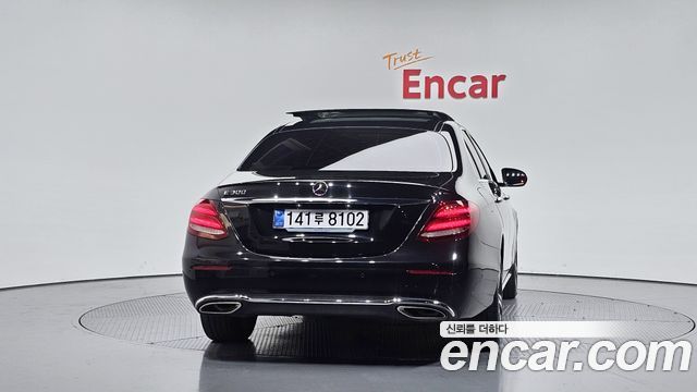Mercedes-Benz E-Class E300 Avantgarde