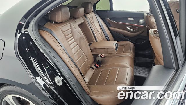 Mercedes-Benz E-Class E300 Avantgarde