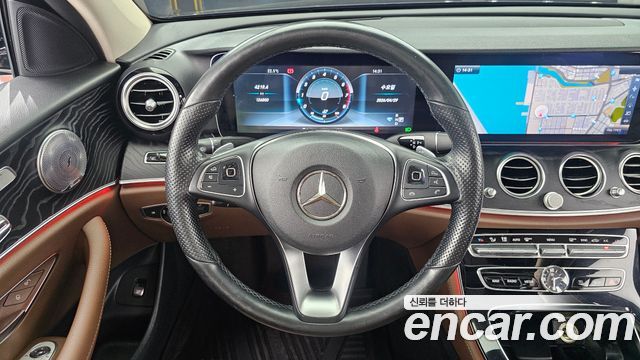 Mercedes-Benz E-Class E300 Avantgarde