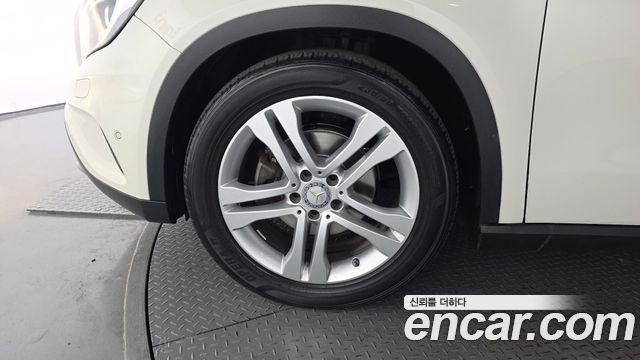 Mercedes-Benz GLA-Class GLA200 d