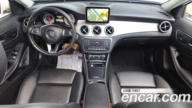 Mercedes-Benz GLA-Class GLA200 d