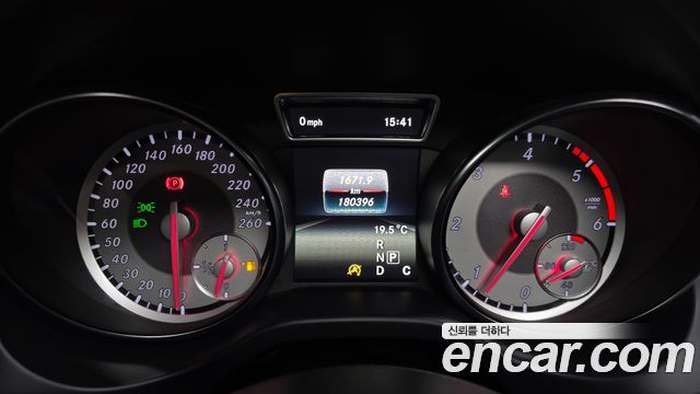 Mercedes-Benz GLA-Class GLA200 d