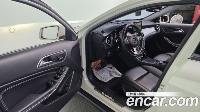 Mercedes-Benz GLA-Class GLA200 d