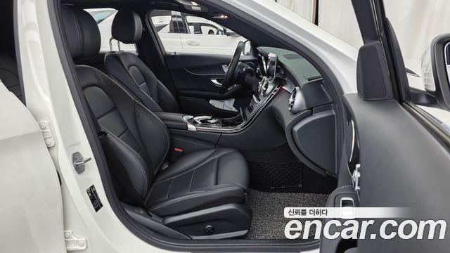 Mercedes-Benz C-Class C220 d 4MATIC AMG Line