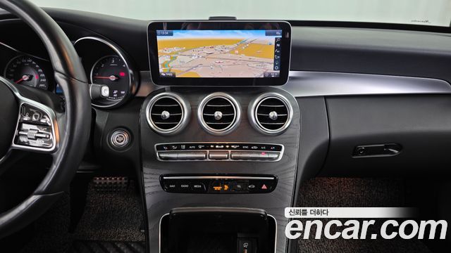 Mercedes-Benz C-Class C220 d 4MATIC AMG Line