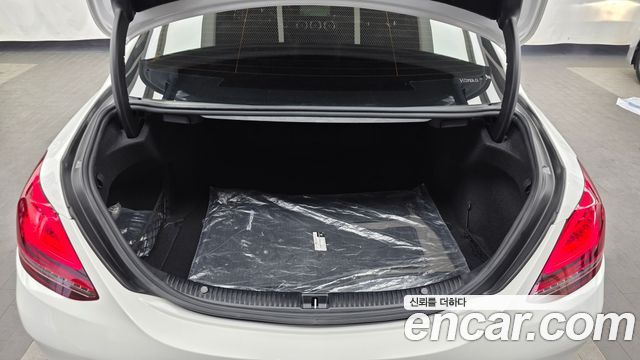 Mercedes-Benz C-Class C220 d 4MATIC AMG Line