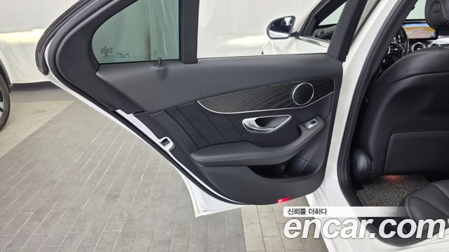 Mercedes-Benz C-Class C220 d 4MATIC AMG Line
