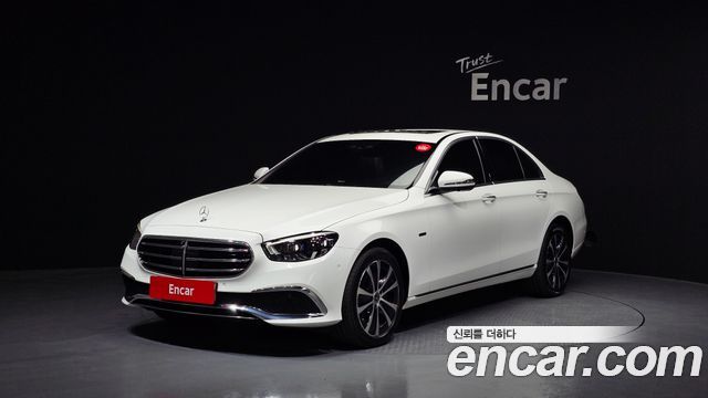 Mercedes-Benz E-Class E300e 4MATIC Exclusive