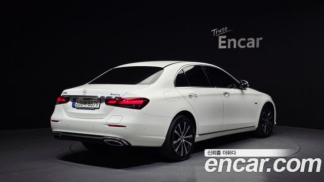 Mercedes-Benz E-Class E300e 4MATIC Exclusive