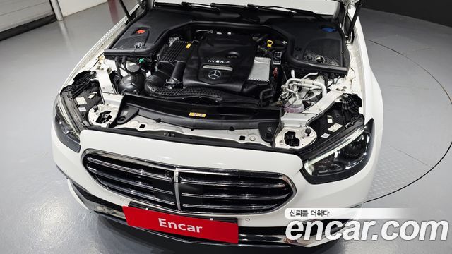 Mercedes-Benz E-Class E300e 4MATIC Exclusive