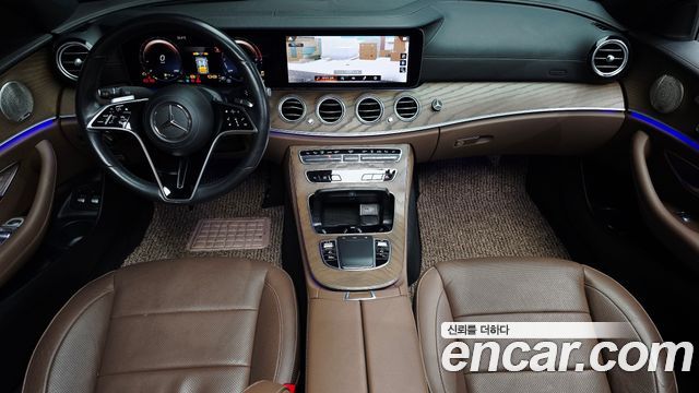 Mercedes-Benz E-Class E300e 4MATIC Exclusive