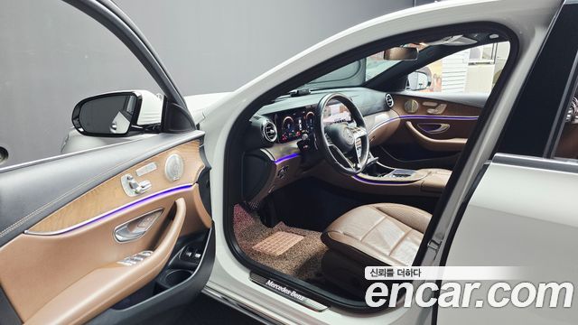 Mercedes-Benz E-Class E300e 4MATIC Exclusive