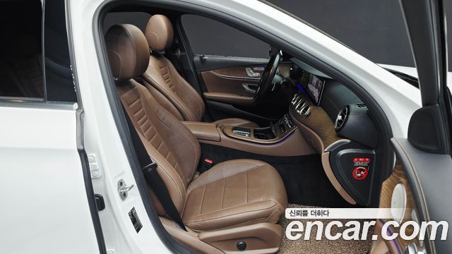 Mercedes-Benz E-Class E300e 4MATIC Exclusive