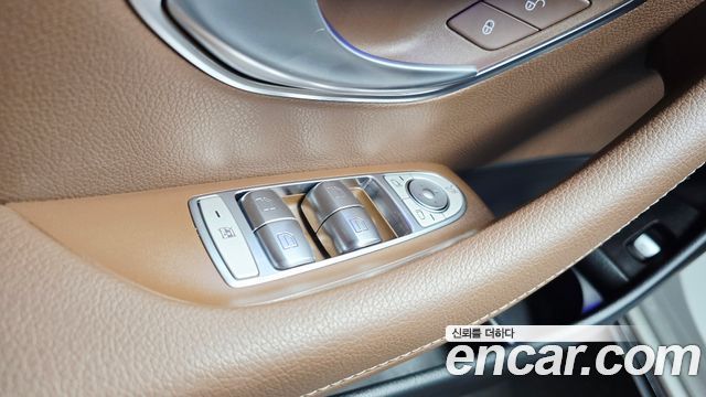 Mercedes-Benz E-Class E300e 4MATIC Exclusive
