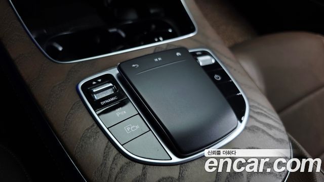 Mercedes-Benz E-Class E300e 4MATIC Exclusive