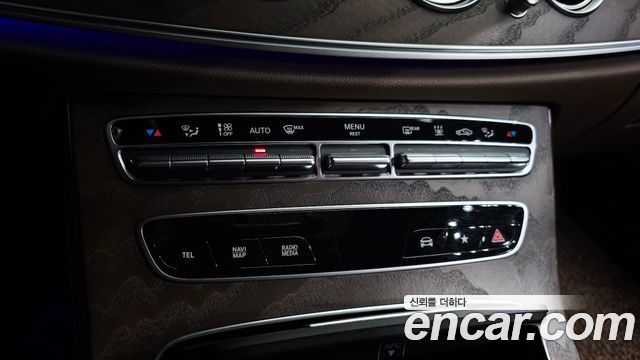 Mercedes-Benz E-Class E300e 4MATIC Exclusive