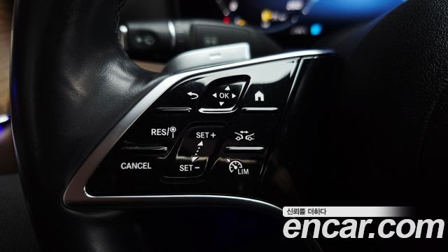 Mercedes-Benz E-Class E300e 4MATIC Exclusive