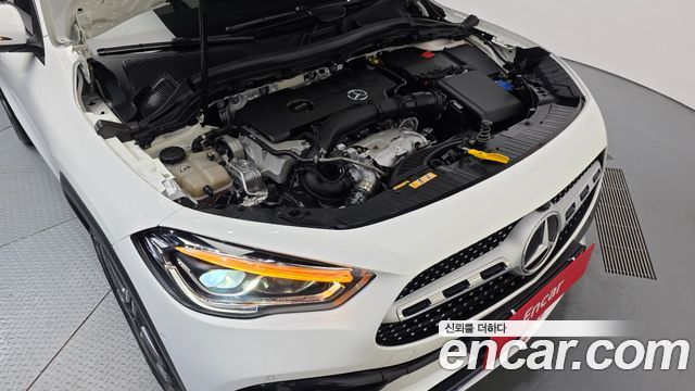 Mercedes-Benz GLA-Class GLA220