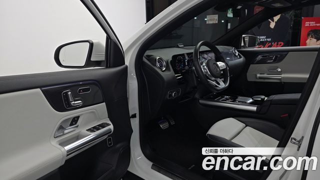 Mercedes-Benz GLA-Class GLA220