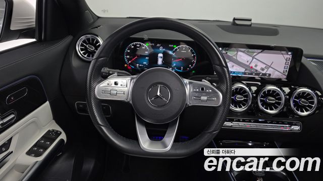 Mercedes-Benz GLA-Class GLA220