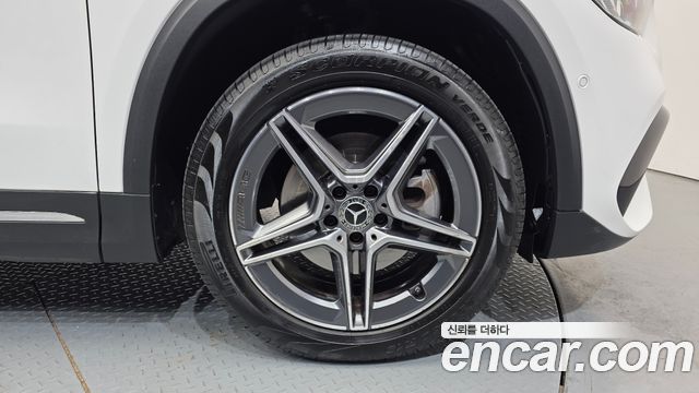 Mercedes-Benz GLA-Class GLA220