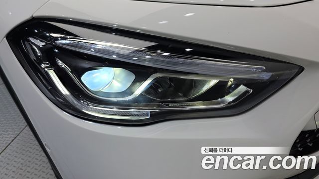 Mercedes-Benz GLA-Class GLA220