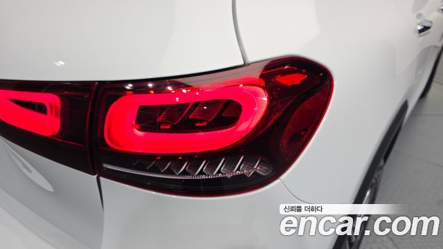 Mercedes-Benz GLA-Class GLA220