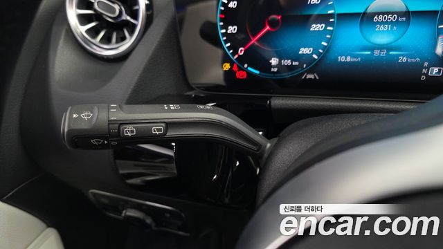 Mercedes-Benz GLA-Class GLA220